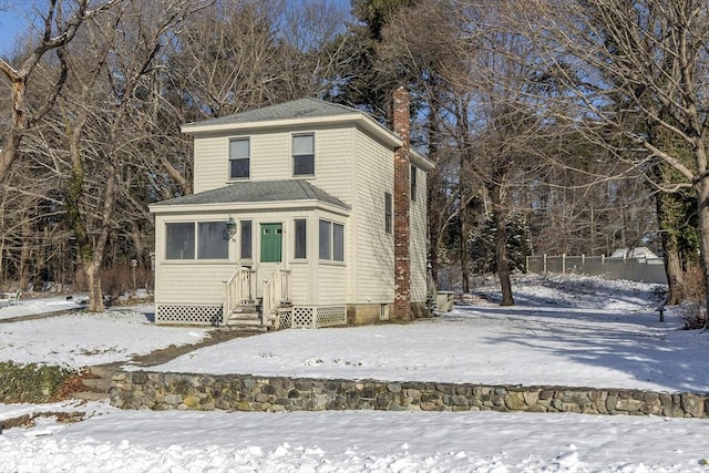 view of front property