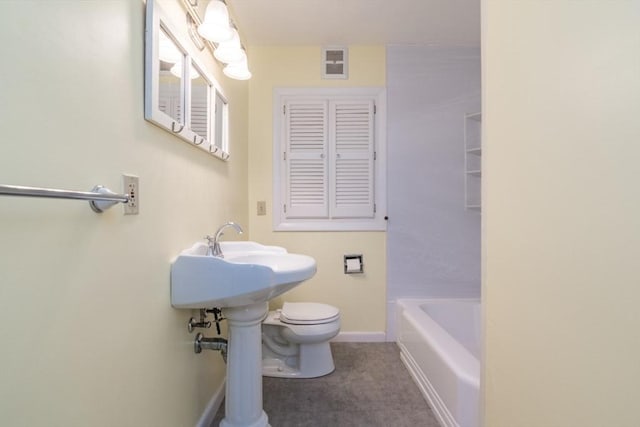 full bath featuring toilet, baseboards, a tub to relax in, a shower, and visible vents