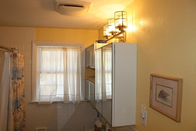 25 Day Rd, Wellfleet, MA 02667 - interior space featuring a shower with shower curtain