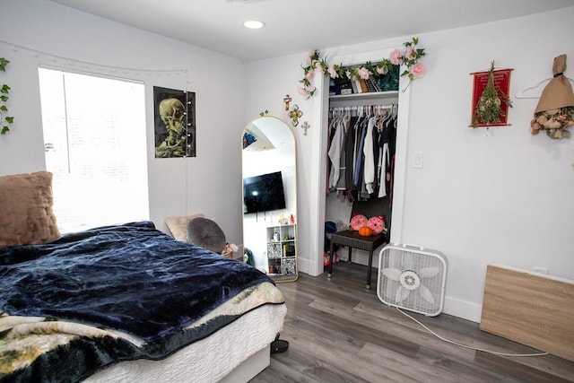 32 Leverett Rd, Shutesbury, MA 01072 - bedroom with wood finished floors, a closet, recessed lighting, and baseboards