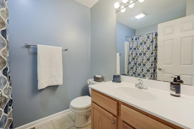 full bathroom featuring tile patterned floors, baseboards, vanity, toilet, and a shower with shower curtain
