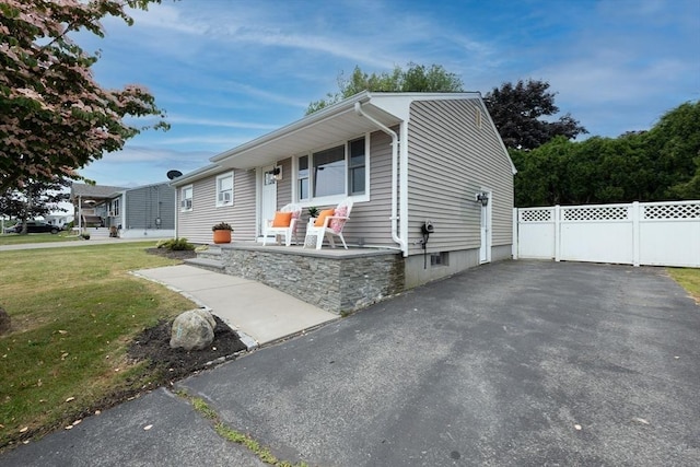11 Ann Ave, Dartmouth, MA 02747 - manufactured / mobile home with covered porch