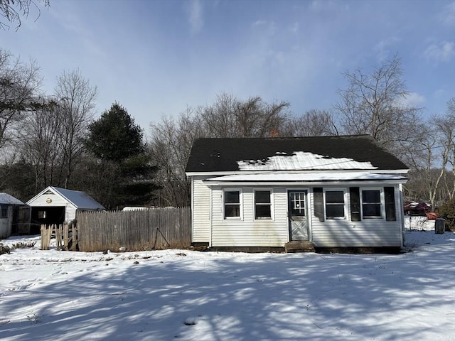 view of front of property