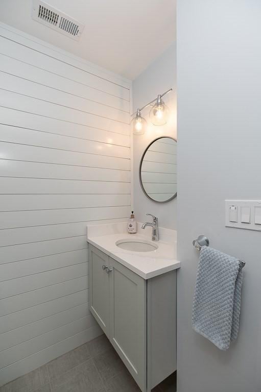 84 S St, Rockport, MA 01966 - bathroom featuring vanity