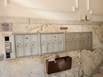 5 Crawford St Unit 9, Cambridge, MA 02139 - view of home's community featuring mail area