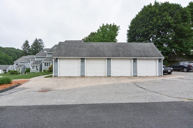 31 Blithewood Ave Unit 106, Worcester, MA 01604 - view of garage