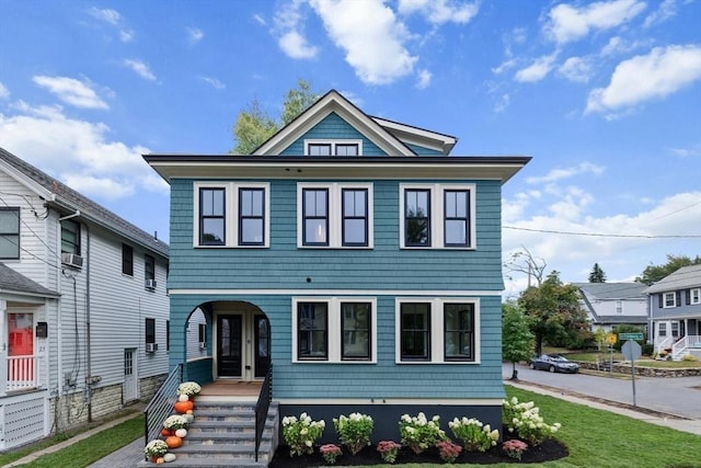 view of front facade with a front yard