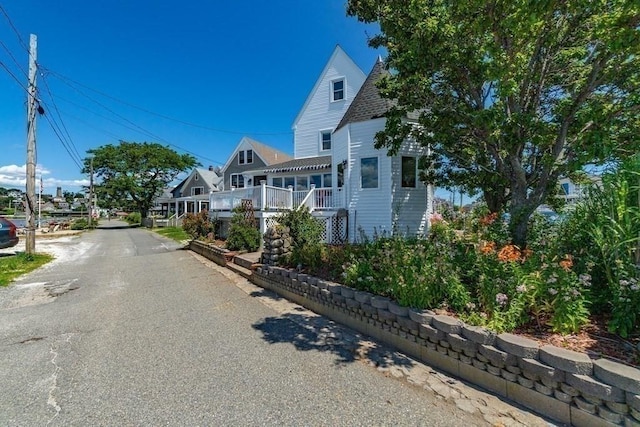 view of home's exterior