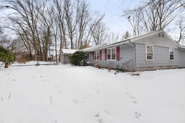 view of front of property