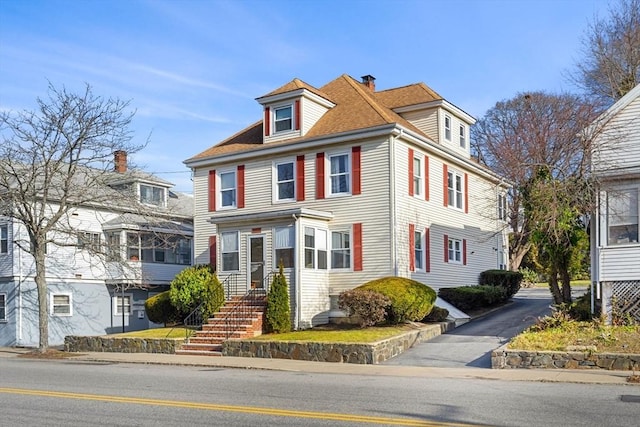 view of front of property