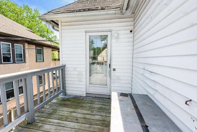 72 Hall St, Springfield, MA 01108 - entrance to property