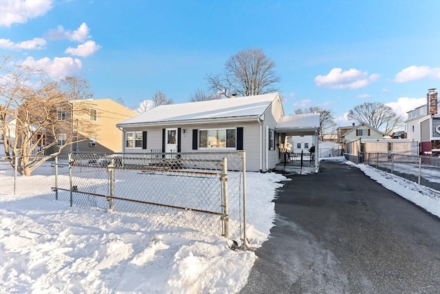 view of front of property