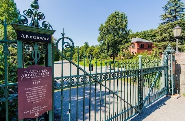 994 Centre St, Boston, MA 02130 - view of gate