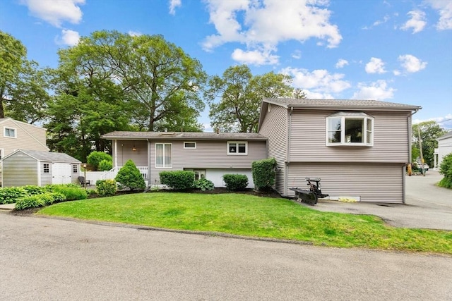 12 Clarner Rd, Lynn, MA 01904 - view of front of home featuring a front yard