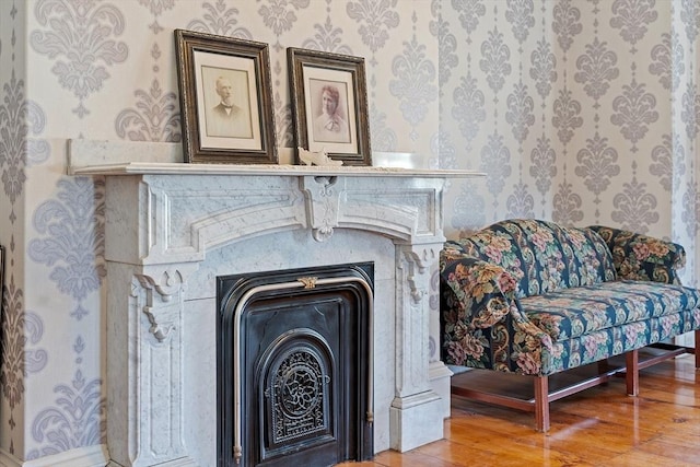 4 W Broadway, Gardner, MA 01440 - living area with wallpapered walls and wood finished floors