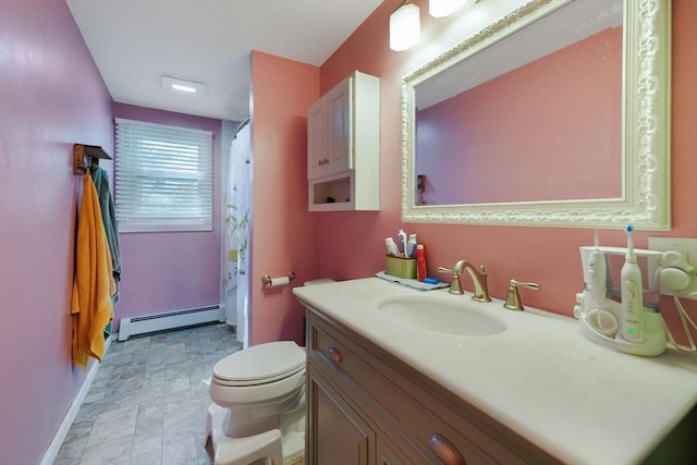 full bath with vanity, toilet, baseboards, a shower with shower curtain, and baseboard heating