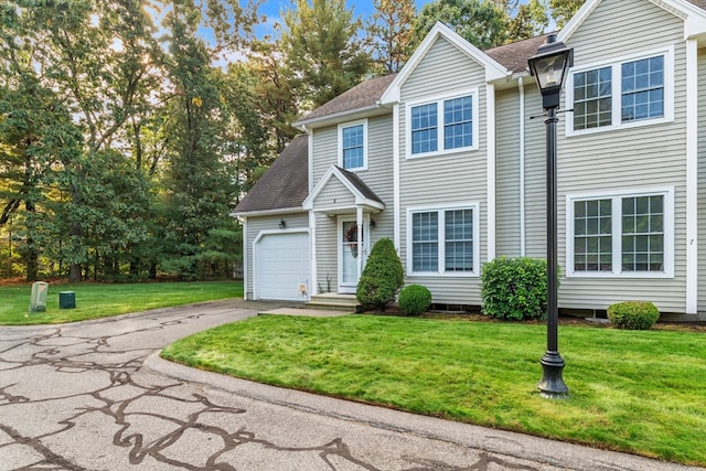 view of front of house featuring a front yard