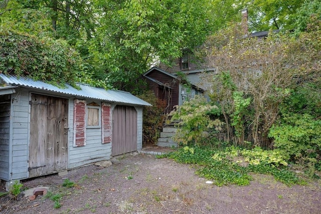 view of outbuilding