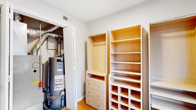 506 E 8th St Unit 3, Boston, MA 02127 - utilities with water heater