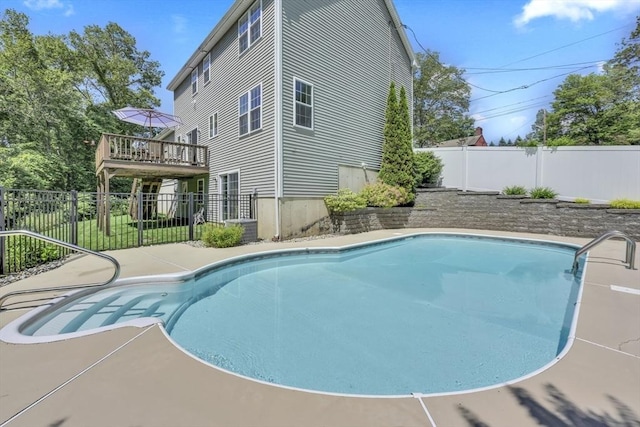 42 Mcgregory Rd, Sturbridge, MA 01566 - view of swimming pool featuring a fenced backyard