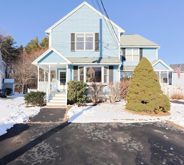 view of front of house featuring a porch