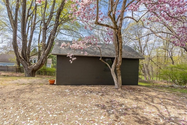 view of outdoor structure with an outdoor structure