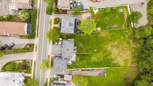108 Central St, Ipswich, MA 01938 - aerial perspective of suburban area