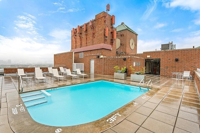 15 N Beacon Unit Ul01, Boston, MA 02134 - community pool with a patio