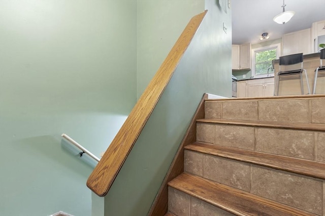 525 Flat Hill Rd, Lunenburg, MA 01462 - view of staircase