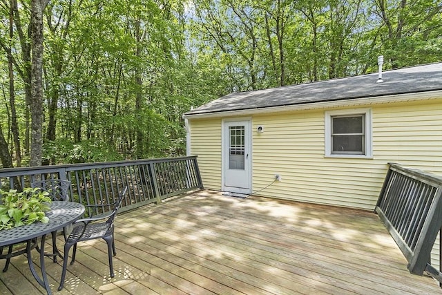 525 Flat Hill Rd, Lunenburg, MA 01462 - deck with outdoor dining space
