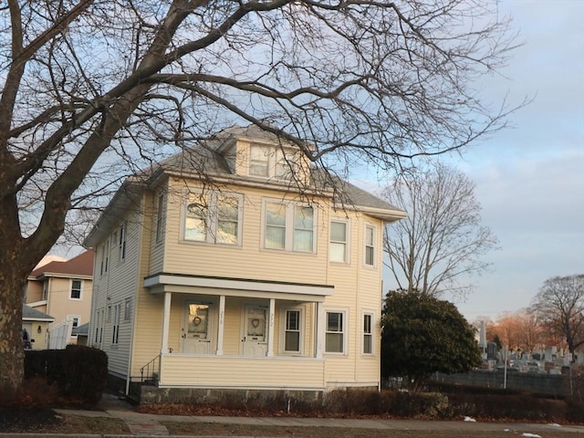 view of front of house with covered porch