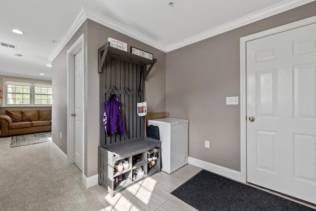 mudroom featuring visible vents, recessed lighting, baseboards, and crown molding