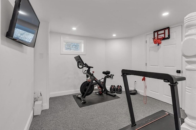 workout room featuring recessed lighting, baseboards, and carpet