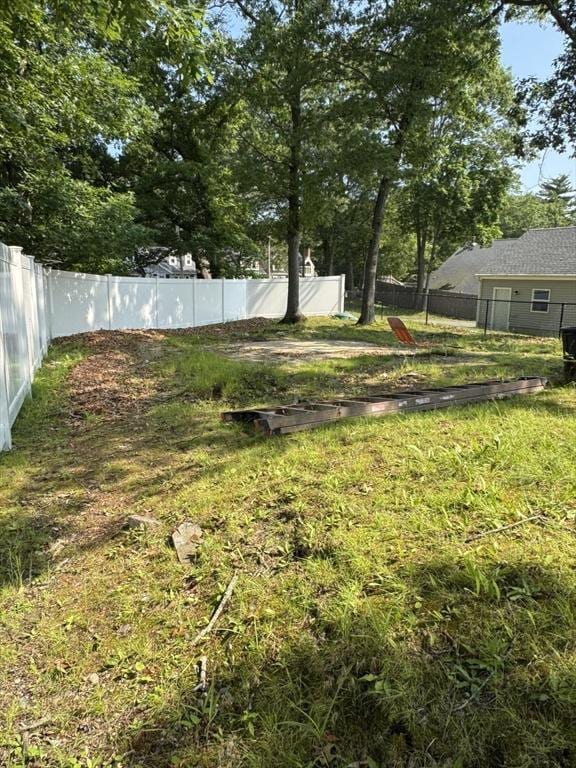 817 Middle St, Weymouth, MA 02188 - view of yard