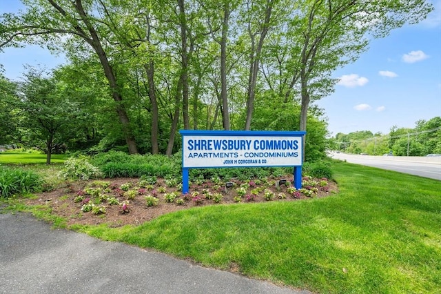 65 Commons Dr Unit 603, Shrewsbury, MA 01545 - surrounding community featuring a yard