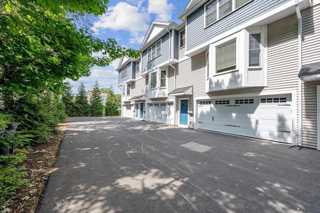33 Oval Rd Unit 2, Quincy, MA 02170 - view of asphalt driveway