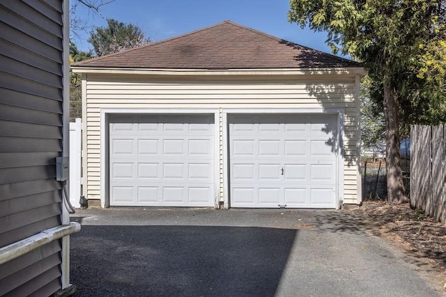 view of detached garage