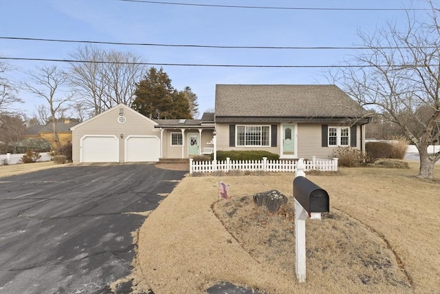 view of front facade with a garage