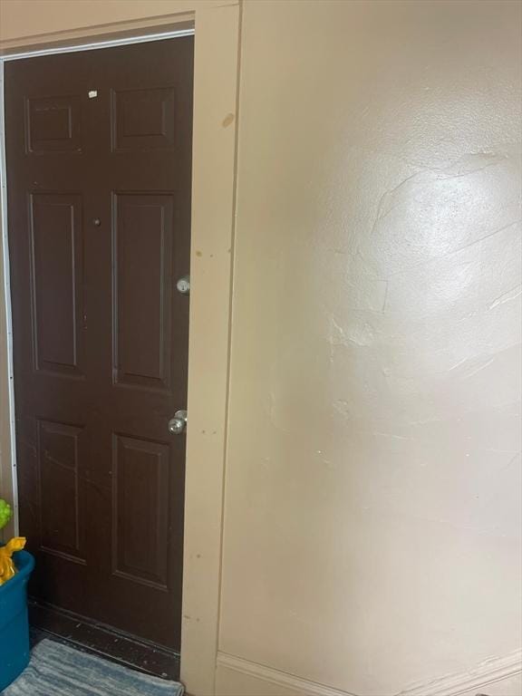108 Grove St, Lynn, MA 01905 - property entrance