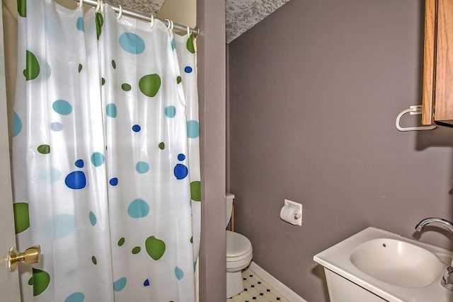 112 Harmon Ave, Springfield, MA 01118 - bathroom featuring toilet and a shower with curtain
