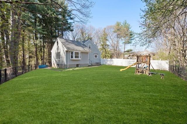 view of yard featuring a playground