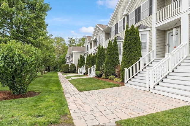 15 Coates Ln Unit 15, Haverhill, MA 01835 - surrounding community with a yard and stairway