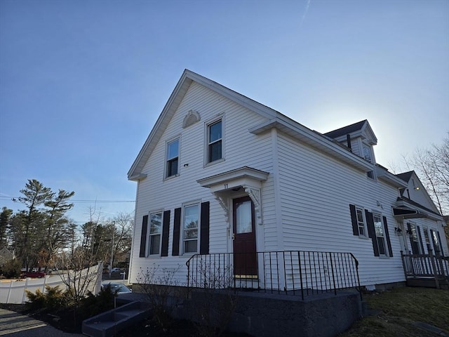 view of front of property