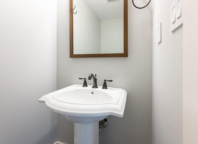 5 Indian Hl, Beverly, MA 01915 - view of bathroom