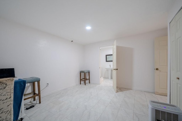 empty room featuring recessed lighting