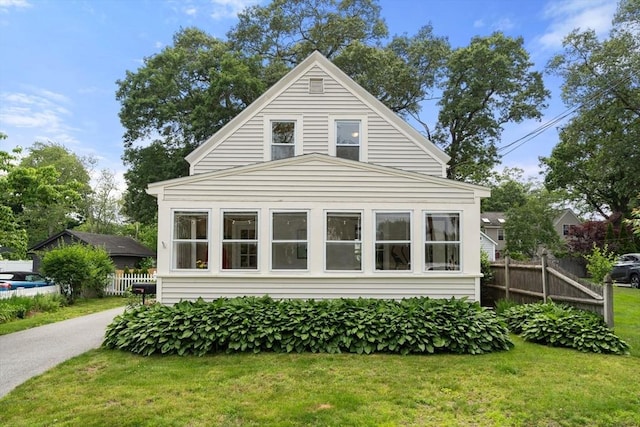 12 Fern St, Chelmsford, MA 01824 - view of home's exterior