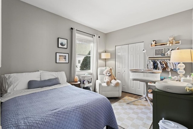 bedroom with a closet