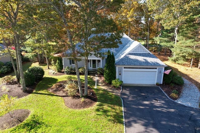 view of front of house with a front lawn