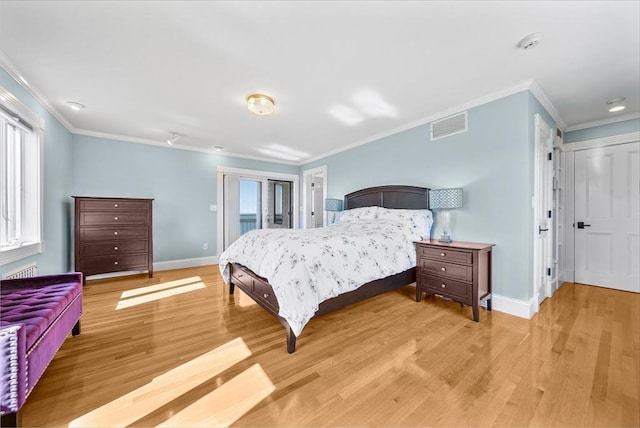 75 Point Allerton Ave, Hull, MA 02045 - bedroom featuring crown molding, light wood-type flooring, and baseboards