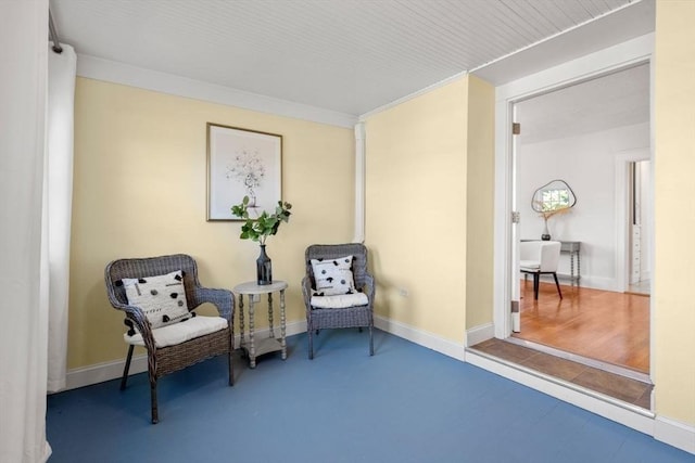 28 Saltonstall Rd, North Andover, MA 01845 - living area with baseboards
